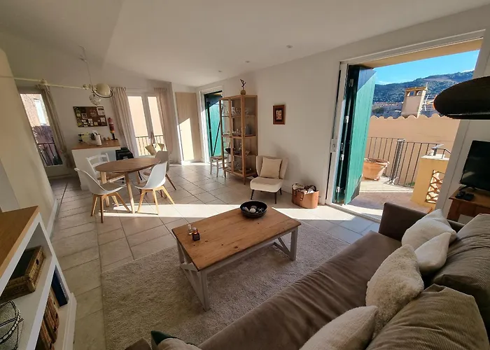 Maison T3 Renovee A Collioure, 2 Chambres, Balcon - Fr-1-309-457